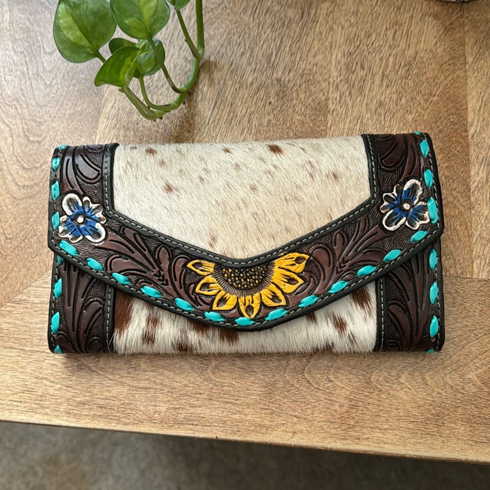 Cowhide clutch